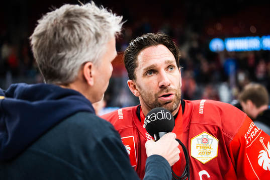 Christian Olsson of Swedish public radio interviews Joel
