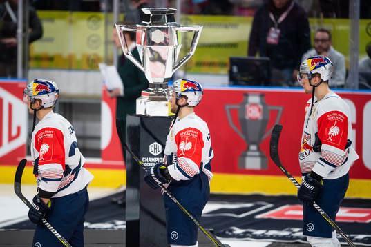 Keith Aulie of Red Bull Munich looks dejected as he passes