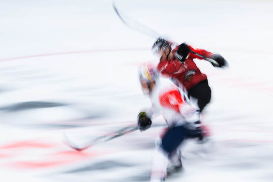 A player of Frölunda and of Red Bull Munich