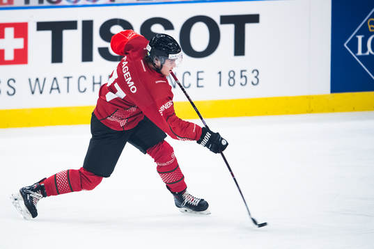 Samuel Fagemo of Frölunda scores 1-0