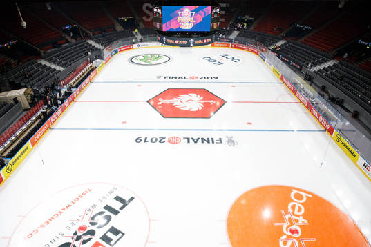 General view inside the arena ahead the CHL final between