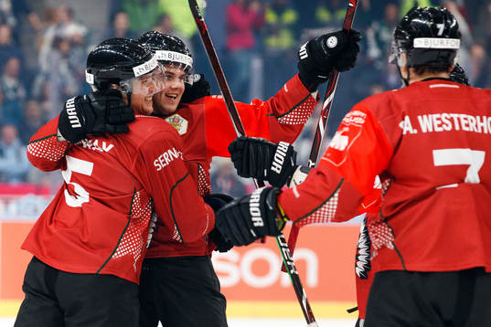 Samuel Fagemo of Frölunda celebrates the 1-0 goal