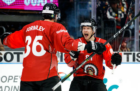 Brandon Gormley and Ryan Lasch of Frölunda celebrates the