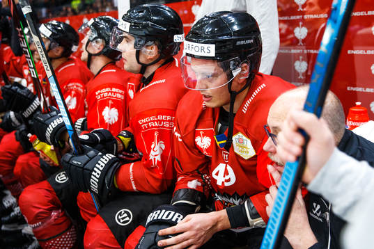 Rhett Rakhshani of Frölunda in pain