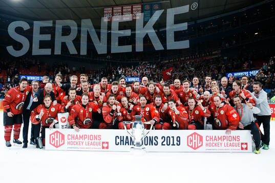 Players of Frölunda celebrates with the trophy