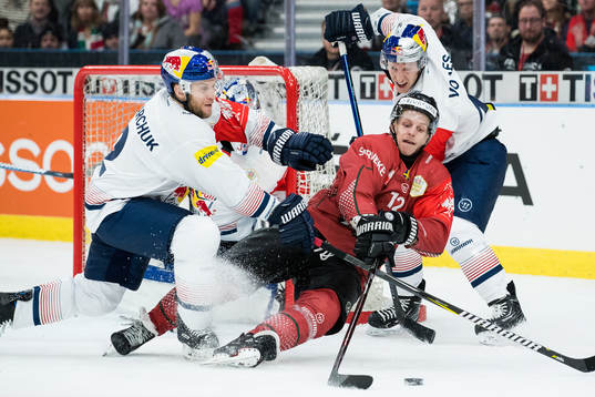 Andrew Bodnarchuk  of Red Bull Munich and Max Friberg of
