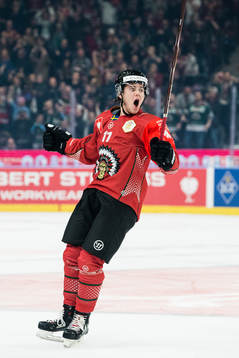 Samuel Fagemo of Frölunda celebrates scoring 1-0