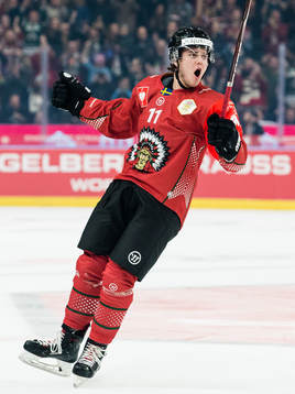 Samuel Fagemo of Frölunda celebrates scoring 1-0