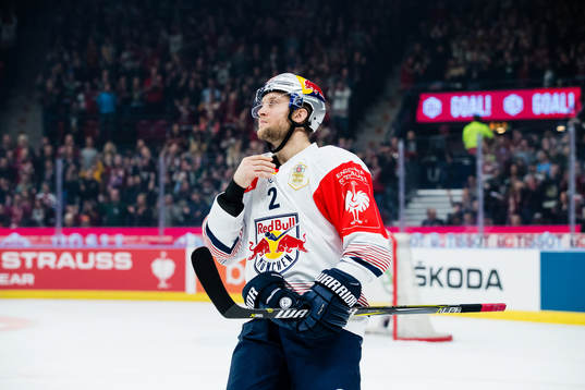 Andrew Bodnarchuk  of Red Bull Munich looks dejected