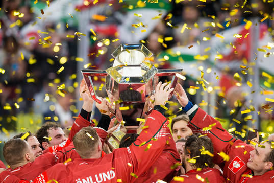 Players of Frölunda celebrates with the trophy