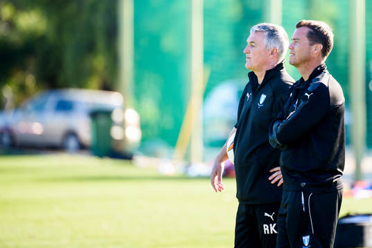 Assisterande tränare Rob Kelly och sportchef Daniel