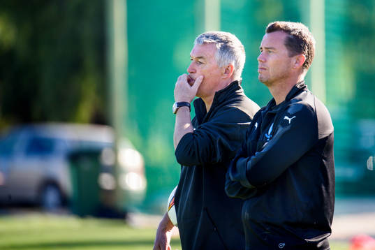 Assisterande tränare Rob Kelly och sportchef Daniel