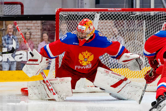 Rysslands målvakt Yegor Guskov