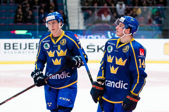 Dennis Rasmussen and Jakob Lilja  looks dejected