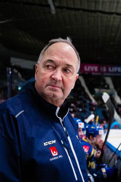 Equipment manager Anders Weiderstål of Sweden