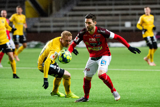 Elfsborgs Simon Lundevall och Falkenbergs Tibor Joza