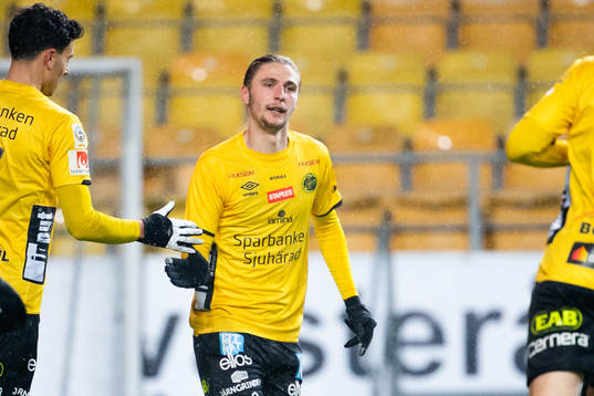 Elfsborgs Pawel Cibicki jublar