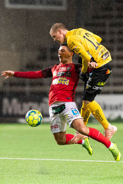 Falkenbergs Edi Sylisufaj och Elfsborgs Joakim Nilsson