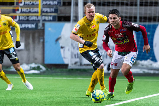 Falkenbergs Edi Sylisufaj och Elfsborgs Simon Lundevall
