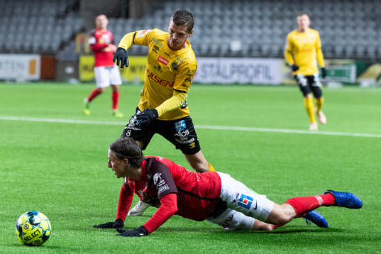 Elfsborgs Samuel Holmén och Falkenbergs Carl Johansson