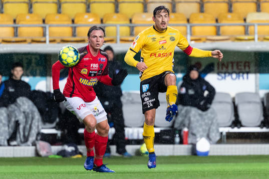Elfsborgs Stefan Ishizaki och Falkenbergs Carl Johansson
