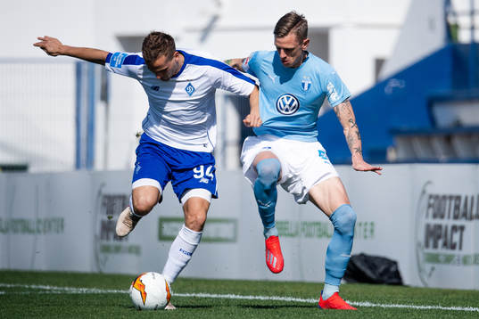 Tomasz Kedziora of Dinamo Kiev and Sören Rieks of Malmö FF