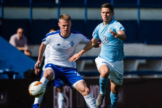 Evgen Burda of Dinamo Kiev and Marcus Antonsson of Malmö FF