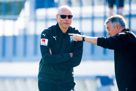 Uwe Rösler, head coach and Rob Kelly, assistant coach