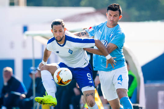 Fran Sol of Dinamo Kiev and Behrang Safari of Malmö FF
