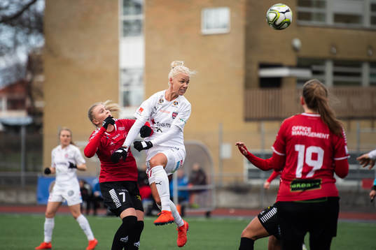 Rosengårds Caroline Seger nickar