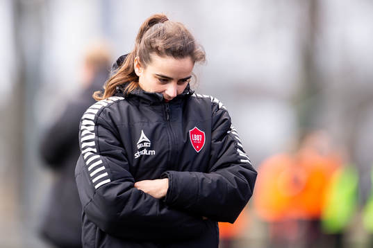 Limhamn Bunkeflos tränare Renée Slegers deppar
