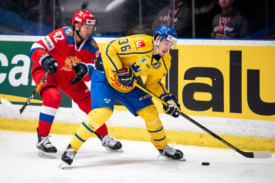 Zakhar Arzamastsev of Russia and Emil Larsson of Sweden