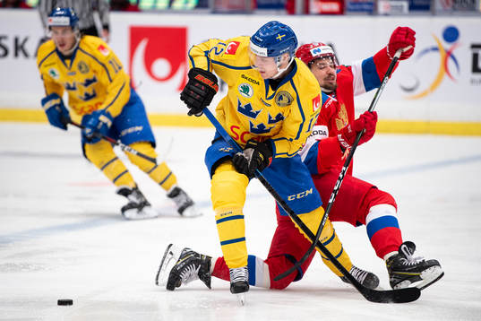 Joel Kellman of Sweden and Rushan Rafikov of Russia
