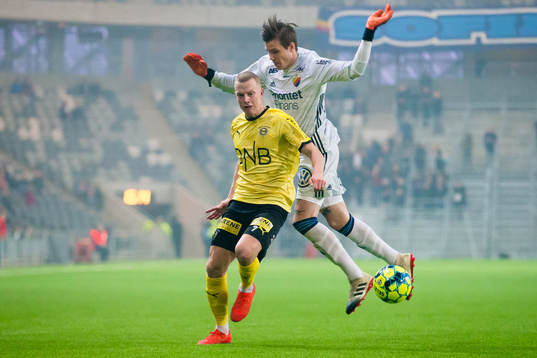 Lilleströms Daniel Gustavsson och Djurgårdens målvakt