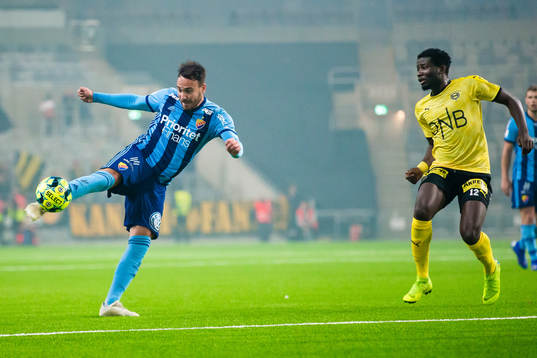 Djurgårdens Dzenis Kozica och Lilleströms Raphael Ayagwa