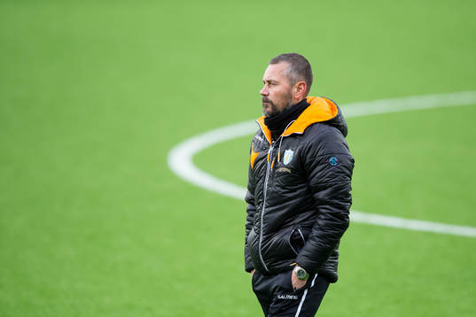 Göteborgs tränare Marcus Lantz innan fotbollsmatchen i