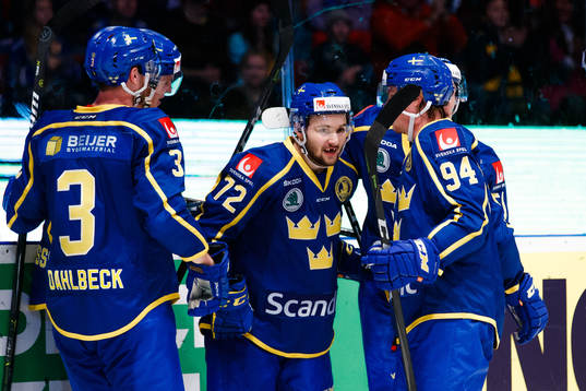 Emil Bemström of Sweden celebrates the 4-4 goal