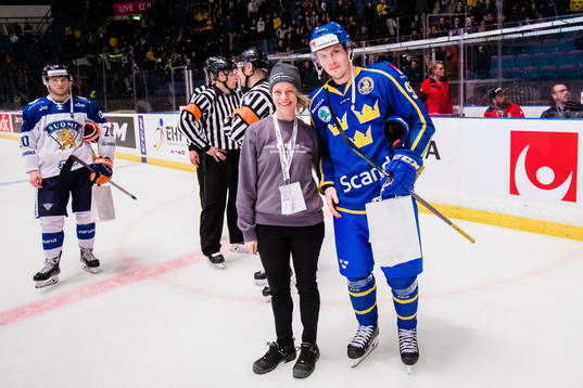 Joel Persson of Sweden recieves a prize for the best player
