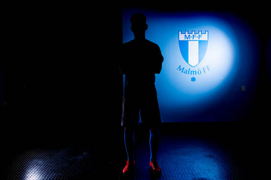 Malmö FF presenterar Erdal Rakip som ny spelare