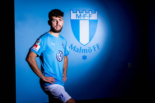 Malmö FF presenterar Erdal Rakip som ny spelare