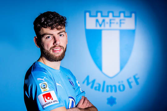Malmö FF presenterar Erdal Rakip som ny spelare