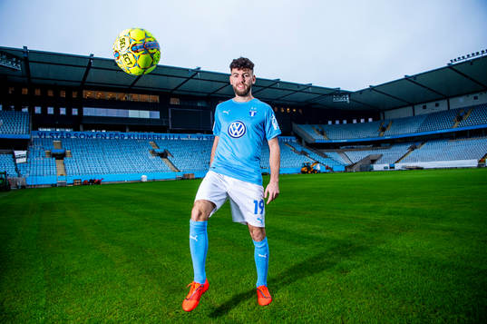 Malmö FF presenterar Erdal Rakip som ny spelare