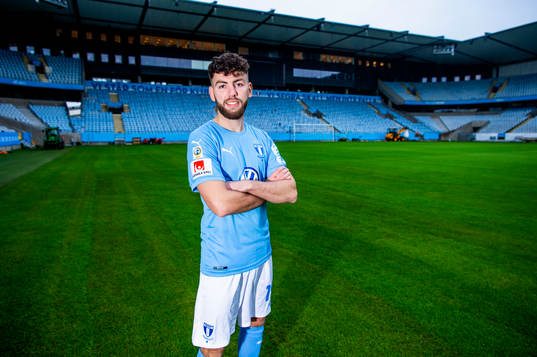 Malmö FF presenterar Erdal Rakip som ny spelare