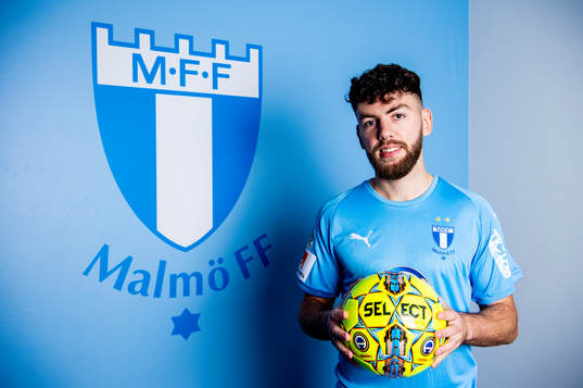 Malmö FF presenterar Erdal Rakip som ny spelare
