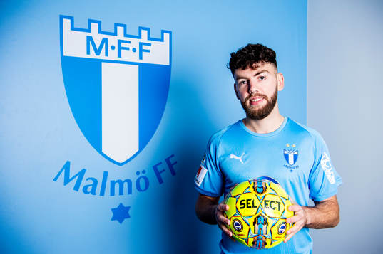 Malmö FF presenterar Erdal Rakip som ny spelare