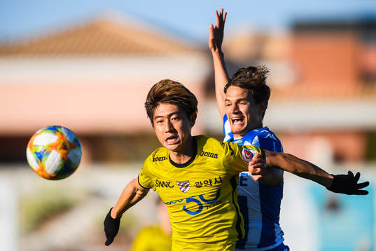 Jeonnam Dragons Kim Minjun och IFK Göteborgs Amin Affane
