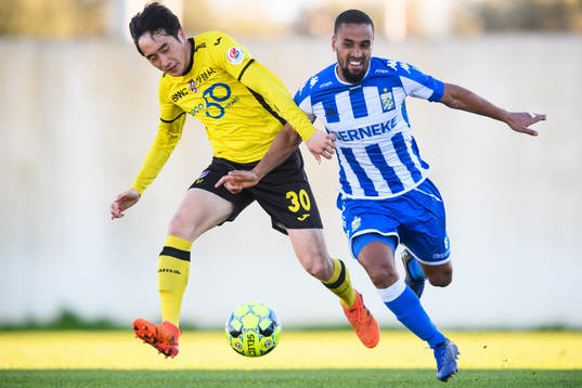 Jeonnam Dragons Kim Minhyeok och IFK Göteborgs Junes Barny