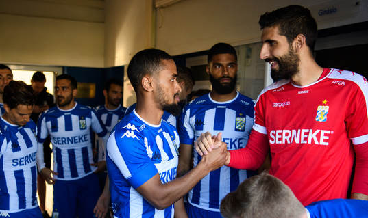 IFK Göteborgs Junes Barny och målvakt Giannis Anestis i