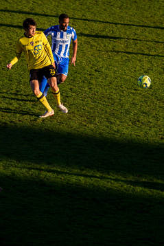 Jeonnam Dragons Kim Geonung och IFK Göteborgs Junes Barny