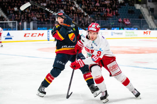Djurgårdens Jonathan Davidsson och Timrås Rickard Palmberg